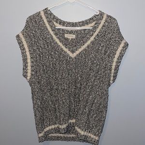 Black and Cream Sweatervest Size Medium